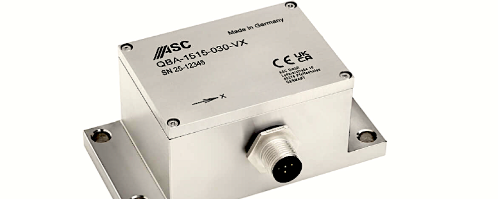 Tidigare i år utvecklades ASC QBA servo-balanserade kvartaccelerometrar för, och integrerades i, en massiv brittisk järnvägsviadukt som utgör en kritisk del av en ny höghastighetsjärnväg. Eftersom denna utsätter den 2,1 miles långa, svagt böjda konstruktionen för betydande belastning är precisionsinstrumentering och kontinuerlig övervakning avgörande. ASC:s högpresterande kvartaccelerometrar är installerade vid bestämda mätpunkter i brodäckets segment och bullerskärmar för att säkerställa en jämn, säker och stabil drift under extrema belastningsförhållanden. Foto: ASC