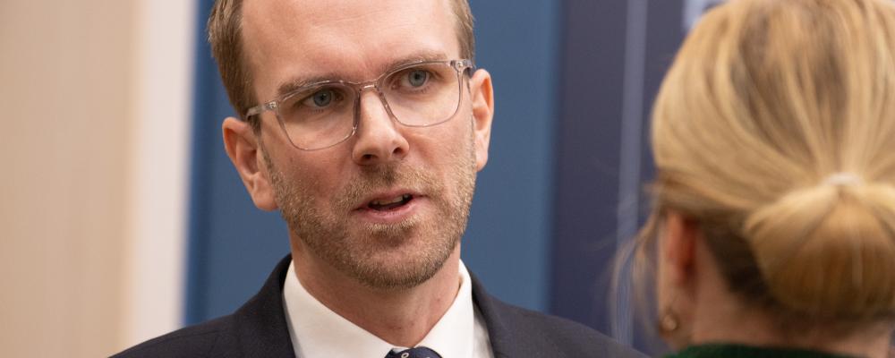 "Ett robust och driftsäkert infrastrukturnät är avgörande för både person- och godstransporter", säger infrastruktur- och bostadsminister Andreas Carlson. Foto: ClaraTullgren