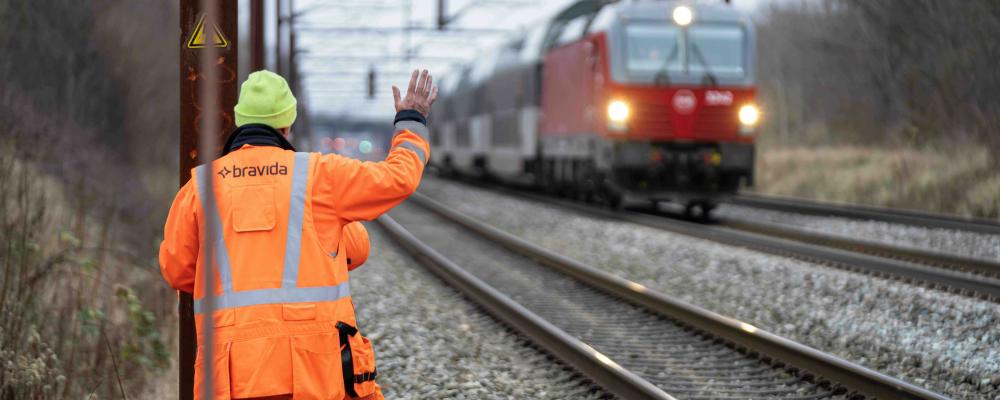 Bravida ansvarar nu för underhåll och elförsörjning till kontaktledningar på hela Danmarks fjärrbanenät. Foto: Bravida