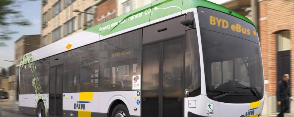 Under det gångna året beställde operatören ytterligare 124 elbussar och tecknade ett nytt ramavtal för framtida upphandlingar av elbussar för högkapacitetslinjer. Foto: De Linj