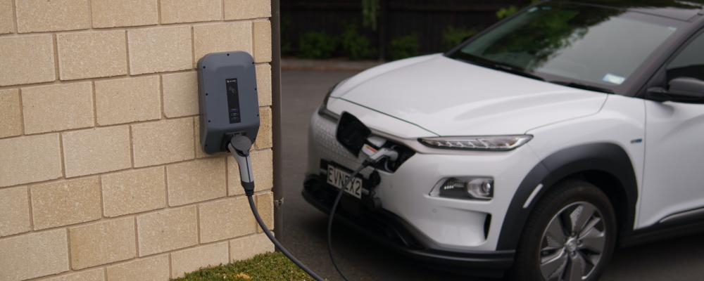 Nyregistreringarna av lätta lastbilar ökade med 20 procent i februari. Foto: ed harvey / unsplash