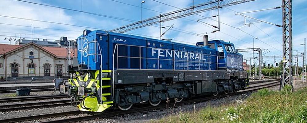 I dag finns tre privata godstågsoperatörer i Finland: Fenniarail, Nurminen Logistics och Arctic Rail. Bilden visar ett av Fenniarails lokomotiv. Foto: Wikipedia Common. Kredit: Fenniarail