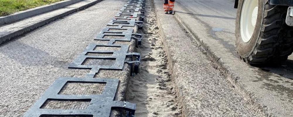 Teststräcka med induktionsspolar kan ladda elfordon med upp till 300 kilowatt. © EnBW