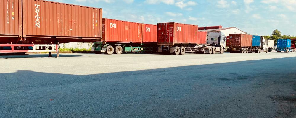 Transport och logistik hårt drabbat. Foto: jin neee /unsplash