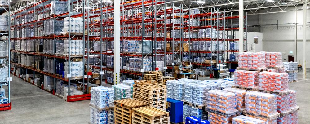 Den större lagerkapaciteten ger möjlighet att samordna inköp och transporter i högre grad. Foto: Mapei