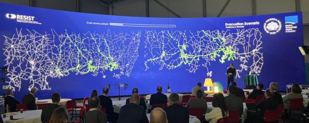 En ny simuleringsmodell från BTH kan stärka Sveriges krisberedskap. I den digitala miljön har forskarna återskapat hur människor, fordon, infrastruktur och samhällsviktiga resurser samverkar vid en storskalig evakuering. Foto: Länsstyrelsen Blekinge