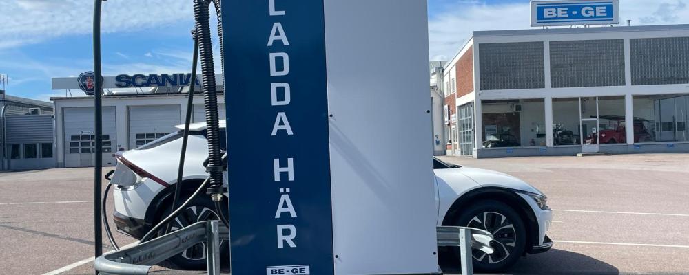 Laddstation i Oskarshamn. Foto: Stina Wickenberg