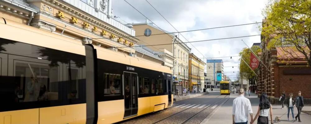 Genom centrum. På illustrationsbilden passerar Åbos spårvagn förbi Saluhallen. FOTO: Åbo spårvägsallians