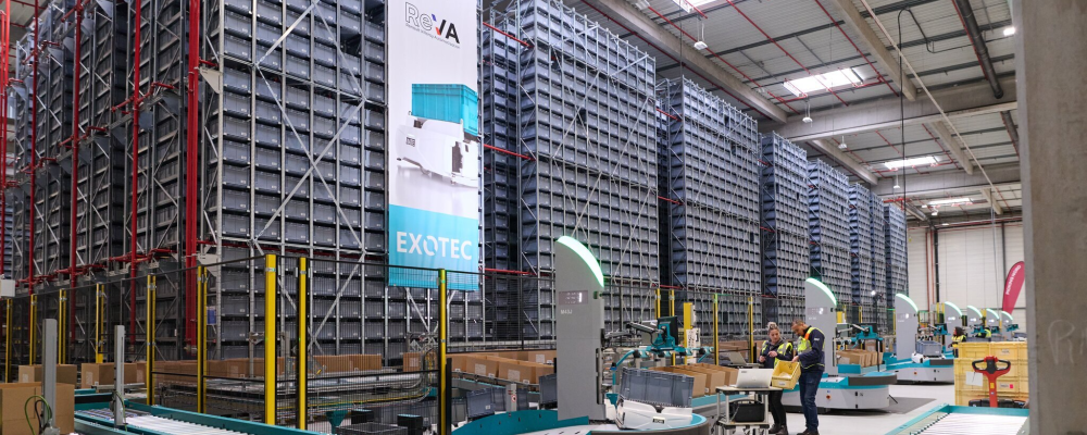 Systemet ska hantera både godsmottagning och orderplockning och är dimensionerat för en kapacitet på drygt 1 600 behållare per timme. Foto: Exotec