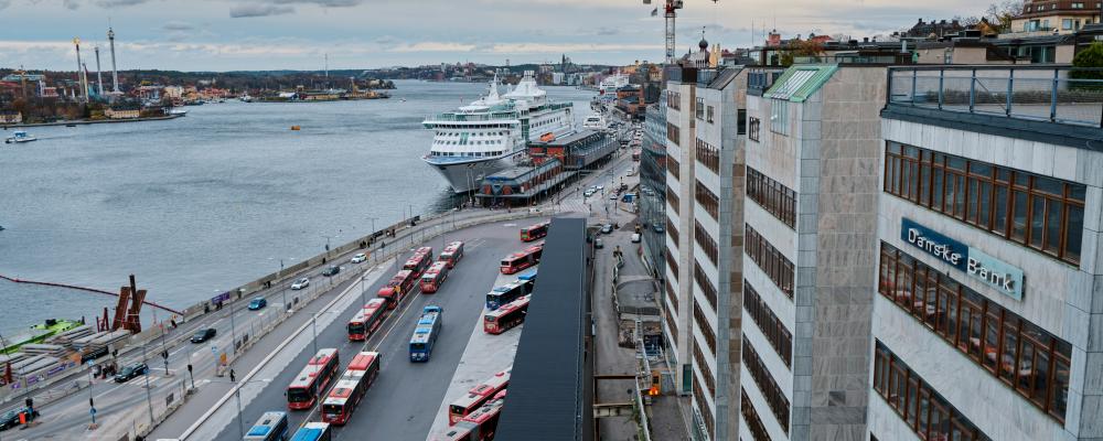 Bussar vid Slussen i Stockholm Foto: frans ruiter unsplash
