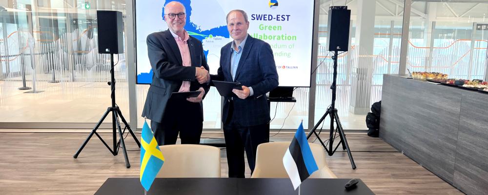 Signering av samförståndsavtal. Anders Nordlund, Hamnkapten Stockholms Hamnar and Valdo Kalm, vd för Tallinns Hamn. Foto: Stockholms Hamnar / Per-Erik Adamsson Ports of Stockholm / Per-Erik Adamsson