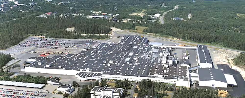 Valmet sadlar om i finska Nystad. Produktionen av pansarfordon ersätter delvis personbilstillverkningen. Foto: Valmet