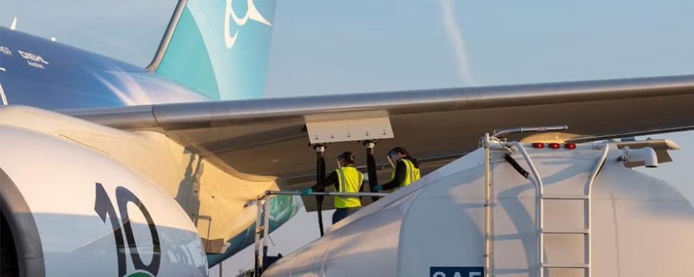 Boeing ecoDemonstrator tankas med vätgasbaserat flygbränsle. Foto: Boeing