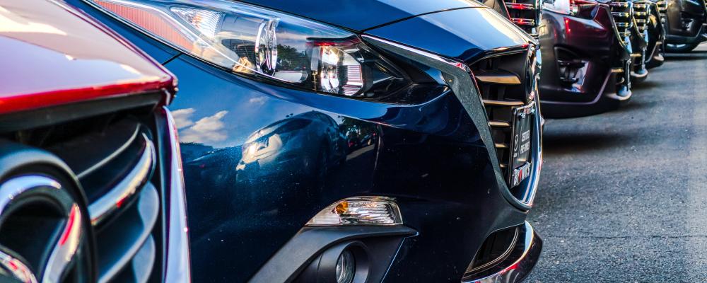 Nybilsförsäljningen och leveranser till slutkund minskade med 2 procent i februari. Största märke var Volvo, därefter Volkswagen följt av Toyota. Foto: obi / unsplash