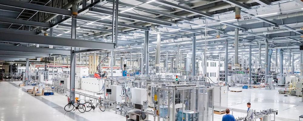 Dåliga utsikter även för staden Salzgitter, som är tillsammans med Wolfsburg och Braunschweig en del av Volkswagens så kallade Battery Valley. Anläggningen skulle i framtiden bli koncernens centrum för batteriproduktion. Expansionsmöjligheterna för fabriken har dock försämrats under senaste åren. Foto: Volkswagen Saltzgitter