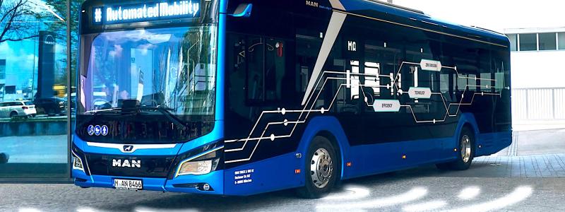 Genom samarbete intensifierar MAN Truck & Bus automatiseringen av stadsbussen. Drivkrafter för automatiserad körning inom stadsbusssektorn är främst höga TCO-besparingar och bristen på körpersonal, vilket kan motverkas av detta. Samtidigt börjar allt fler mindre transportmedel, med början i personbilar, komma in på marknaden med högautomatiserad körning. Foto: MAN Buses
