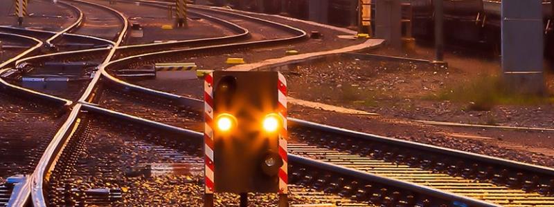 I strävan efter pålitlig järnvägsteknik är det avgörande att ha säkert fungerande elektriska och elektroniska system. Foto: Rexel