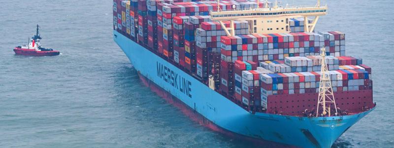 Sina Schuldt/AP/TT: Maersk spår lättnader när det gäller flaskhalsar kring global fraktlogistik. Arkivbild.