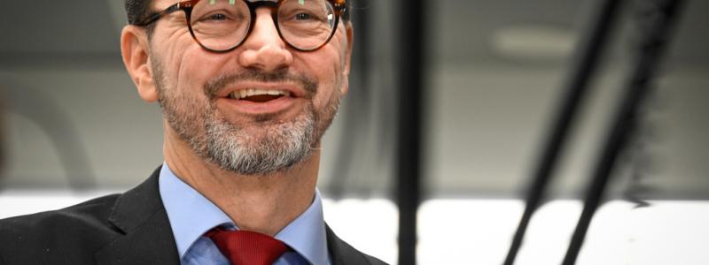 Anders Wiklund/TT: Infrastrukturminister Tomas Eneroth (S) tillsätter en ny utredning om en utveckling av Arlanda flygplats, som också har betydelse för vad som sker med Bromma. Arkivbild