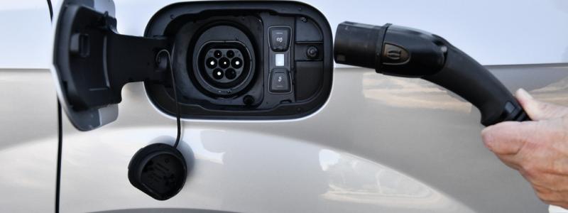 Anders Wiklund/TT: Att snabbladda elbilen sänker på sikt batteriets kapacitet. Arkivbild.