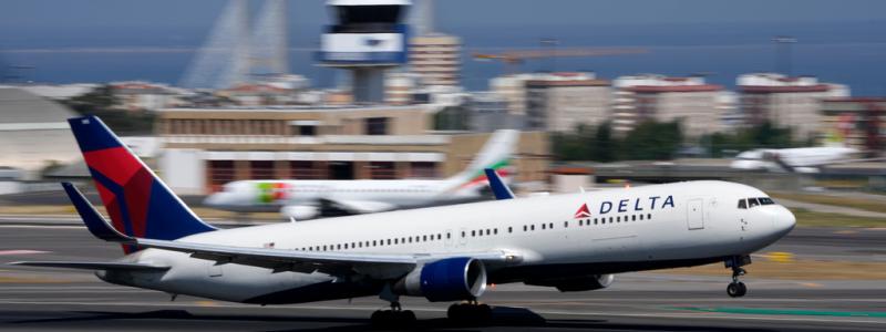 Armando Franca/AP/TT: Delta Air Lines väntas lyfta under andra kvartalet. Arkivbild.
