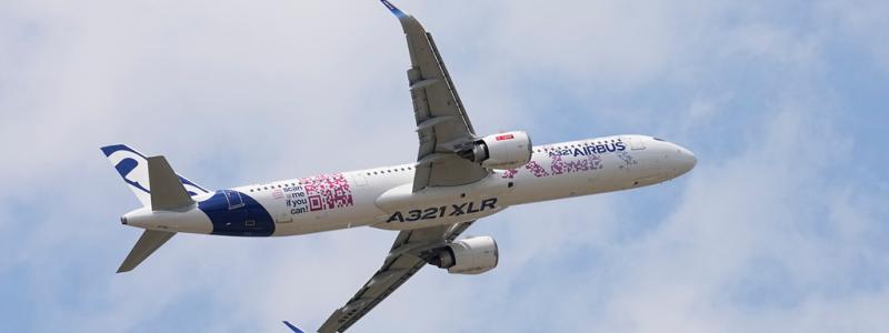 Michel Euler/AP/TT: En Airbus av modell A321 som visades upp i samband med veckans flygshow i Paris.