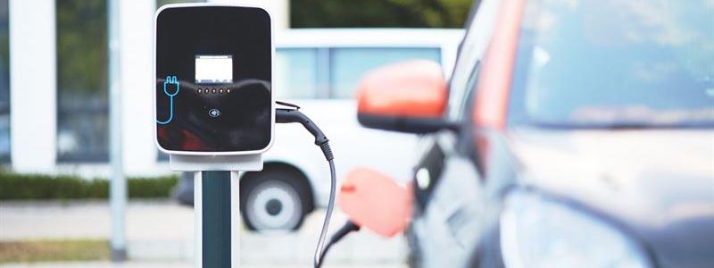 Den artificiella intelligensen använder algoritmer som kan justera priserna baserat på individuella faktorer, som batterinivå och bilens geografiska plats. Fotograf: Andreas 160578 / Pixabay