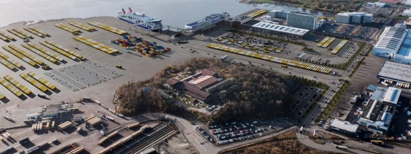 Visionsbild av Arendal vid en flytt av Stena Lines trafik och terminalverksamheter till området. Illustration: Göteborgs Hamn/Stena Line.