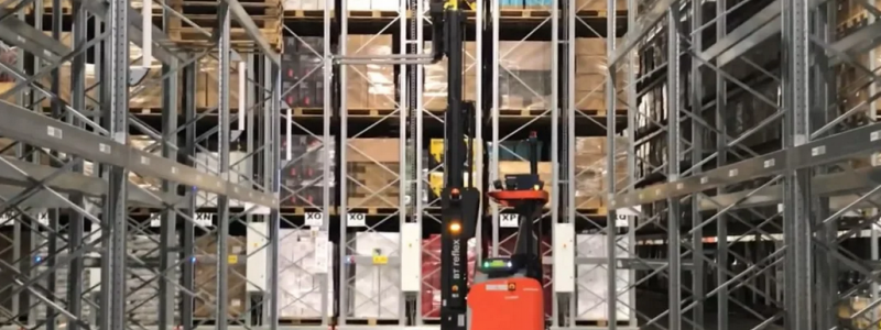 Toyota effektiviserar arbetet med Julas logistik. Foto: Toyota