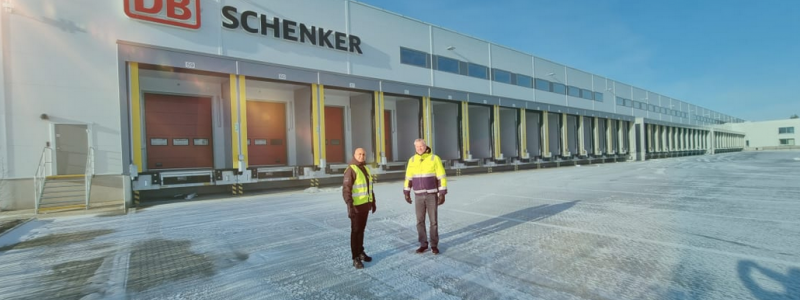 DB Schenkers nya anläggning är utrustad med 150 kW solcellstak. Foto: DB Schenker