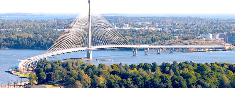 Flygbild av Kronbroarna på Kronbergsfjärden. Från nedifrån och upp: Havshagen, Havshagsbron, Knekten, Finkebron, Högholmen, Kronbergsbron och Kronbergsstranden. Foto: Wikipedia Commons Lic. Kredit: Aarni Salomaa - Eget arbete