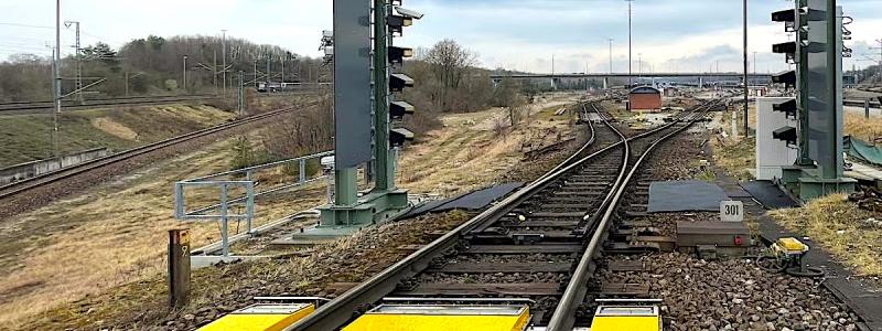 Installationen i München beskrivs som ett proof-of-concept inom DB Cargos bredare digitaliseringsarbete. Om tekniken visar sig fungera i praktiken kan den på sikt införas på fler rangerbangårdar, men några beslut om storskalig utrullning är ännu inte fattade. Foto: Deutsche Bahn AG