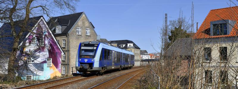 Alstom Coradia på väg i Jylland. De första 14 tågen ska servas mellan 2024 och 2026, och de återstående fem under 2029. Foto: Alstom, kredit Morten Larsen
