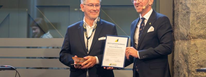 Priset delades ut under Svensk Sjöfarts årsmöte på Münchenbryggeriet i Stockholm av Anderas Carlson, Sveriges Bostads- och infrastrukturminister. Foto: Föreningen Svensk Sjöfart