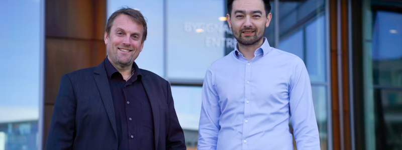 Chassis Autonomys mål är att bli "möjliggöraren" för autonoma fordon. I bild medgrundarna Peter Johansson vd, och Thomas Li, CTO. Foto: Chassis Autonomy