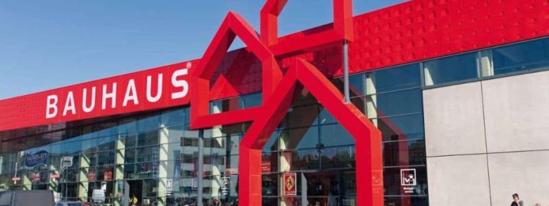 Implementeringen av Reflex In-Store Logistics har minskat antalet lagerfel och möjliggjort ett automatiserat, dubbelriktat datautbyte mellan SAP och Reflex. Det har gett en samlad översikt över lagersaldon. Samtidigt har e-handelssortimentet kunnat utökas, särskilt inom byggmaterial i Sverige, utan att öka behovet av lagerutrymme. Foto: reflex