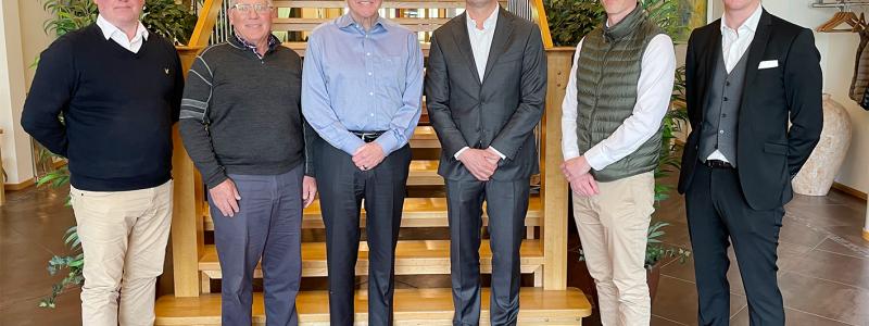 Patrik Lööv-Wallin, Panattoni Sverige, Dudley Mitchell, Panattoni USA, Carl Panattoni, grundare och styrelseordförande Panattoni, Robert Dobrzycki, vd och delägare Panattoni Europa och Indien, Fredrik Jagersjö Rosell, vd Panattoni Sverige och Daniel Andersson, Panattoni Sverige. Foto: Kilenkrysset