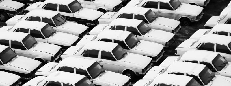 Nyregistreringarna för personbilar minskade med 4 procent i oktober. Foto: hasan almasi unsplash