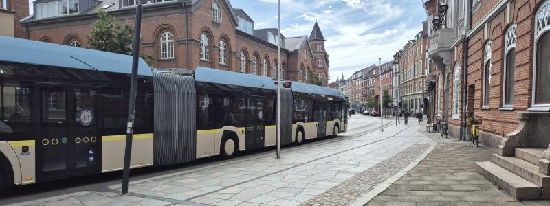 En av Plusbus-projektets nya 25 meter långa BRT-bussar. i Ålborg, Danmark. Foto: Trivector