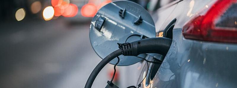 Elfordonsflottor som blandar ellastcyklar och elleveransbilar kan spara logistikbolag i städerna
avsevärda kostnader jämfört med att bara använda eldrivna lätta lastbilar och leveransbilar. Foto: wikimedia commons