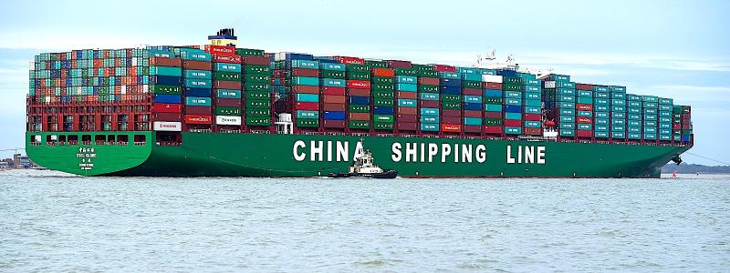 Kinesiskt containerfartyg på väg till europeisk hamn. Foto: Wikipedia Common. Kredit: Keith Skipper