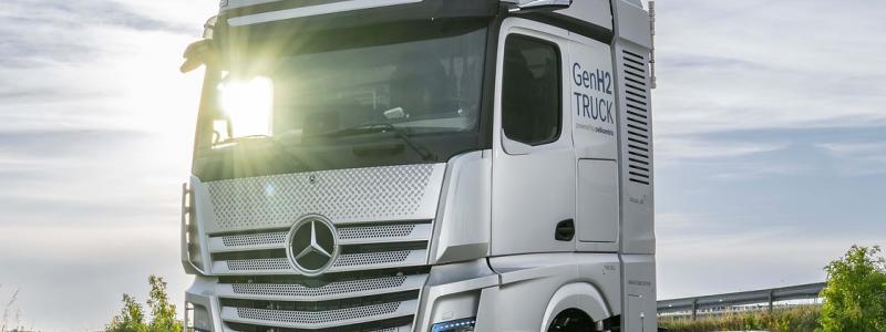 Grön vätgas som energikälla för tunga lastbilar och bussar ingår i Daimler Trucks marknadsstrategi. Foto: Daimler Trucks