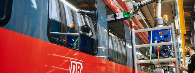 Laserbehandlingen utförs under rutinunderhåll på DB Regio Nordosts anläggning i Berlin-Lichtenberg. Foto: DB