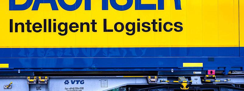 Dachser har bedrivit verksamhet på de nordiska marknaderna med en egen regional organisation – som representeras genom affärsområdena European Logistics och Air & Sea Logistics – sedan 2005. Företaget har 13 filialer i Danmark, Sverige, Finland och Norge. Icke-temperaturkontrollerade transporter av livsmedel, som de som ibland utförs av Dachser Nordics European Logistics, kommer inte att påverkas av förvärvet. Foto: Dachser