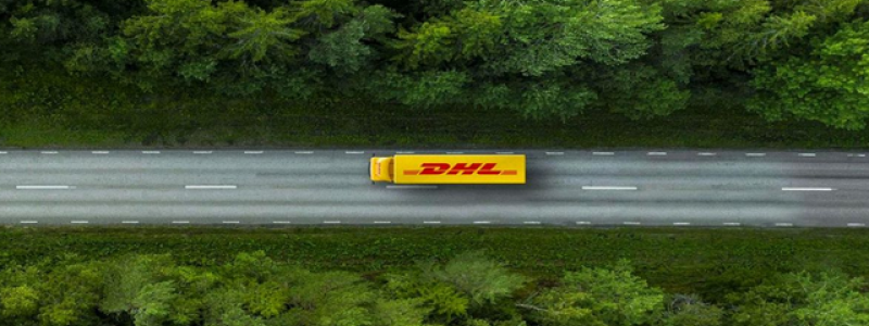 DHL Express justerar sina priser för ökade kostnader. Foto: DHL
