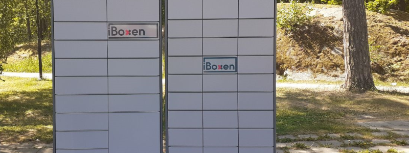 Sedan förra hösten kan företagets hemleverans­kunder välja att få sina paket­ till iBoxen. Foto: DHL