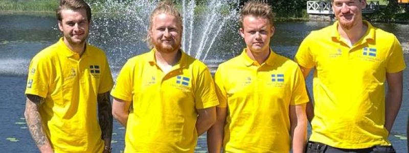 Sveriges representanter i EuroSkills. Från vänster: Daniel Åhman, personbilsteknik, Emil Didriksson, lastbilsteknik, Isac Knutsson, maskinteknik, Tobias Lissborg, bilskadeteknik. Foto: Transportföretagen