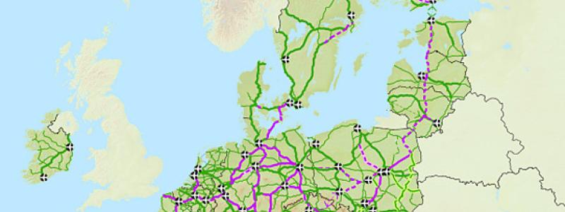 För att säkerställa nätverkets färdigställande - kärnnätet till 2030, det utvidgade kärnnätet till 2040 och hela nätet till 2050 - omfattar överenskommelsen bättre styrning, inklusive genomförandebestämmelser för viktiga gränsöverskridande avsnitt. Karta: EU-Kommissionen