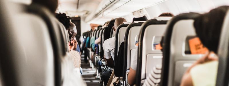 EU-lagstiftningen är förvisso bra, men många resenärer får ändå problem eftersom reglerna inte alltid följs. De föreslagna ändringarna av resereglerna ska förbättra tillsynsmekanismerna och reglerna för ersättning till flygpassagerare. Foto: gerrie van der walt/unsplash