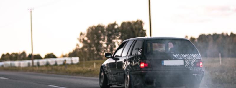 Fastighetsgränser bestäms i dag i första hand genom fysiska gränsmärken. Foto: ainars cekuls/unsplash